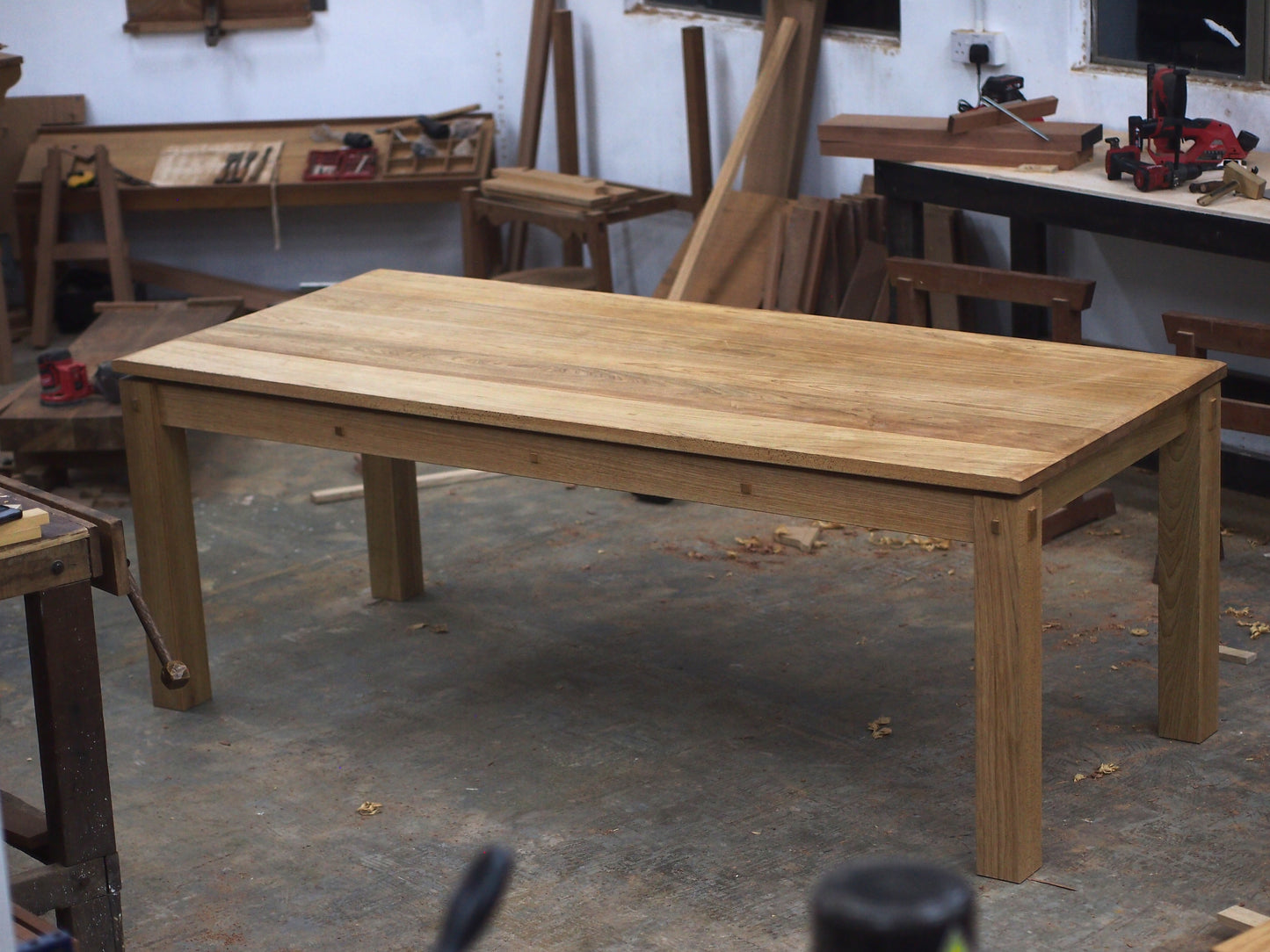 Floating Table