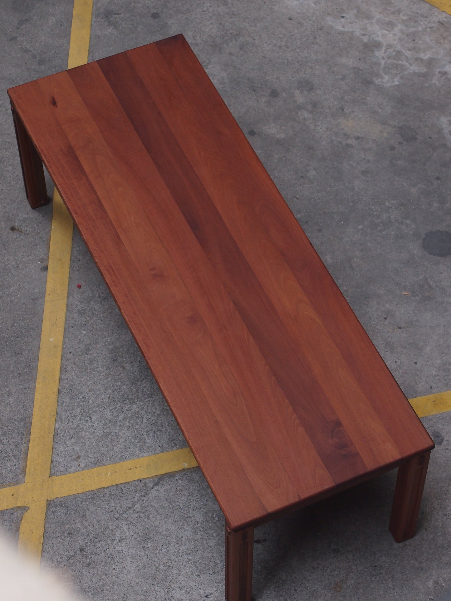 Floating Table