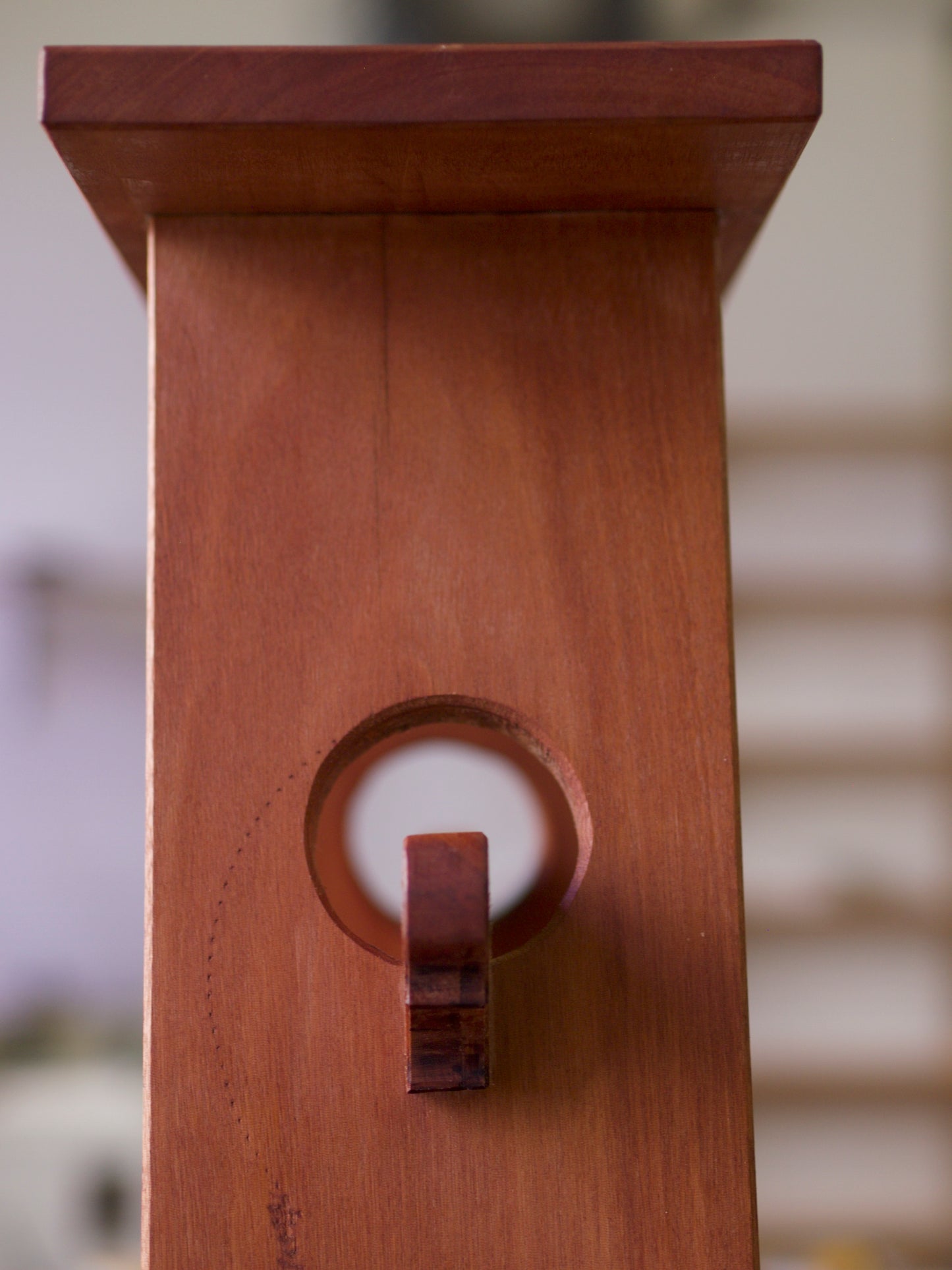 Moon-gate Stool