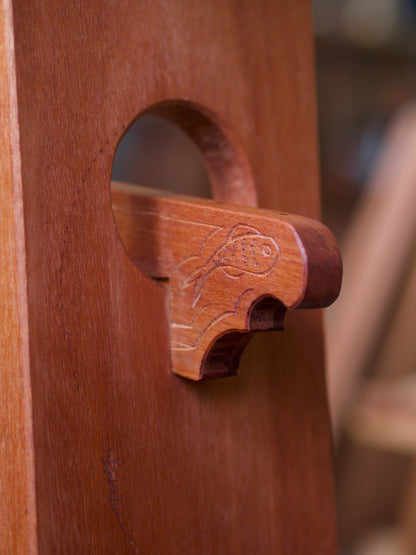 Moon-gate Stool